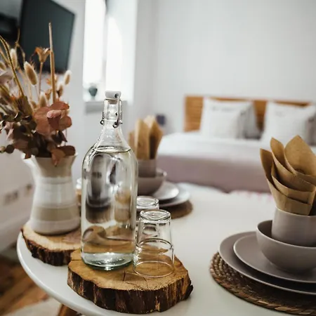 I Gemuetliches 1-zimmer-apartment & Eigenes Bad I Апартаменты *