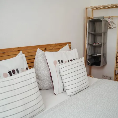 I Gemuetliches 1-zimmer-apartment & Eigenes Bad I *